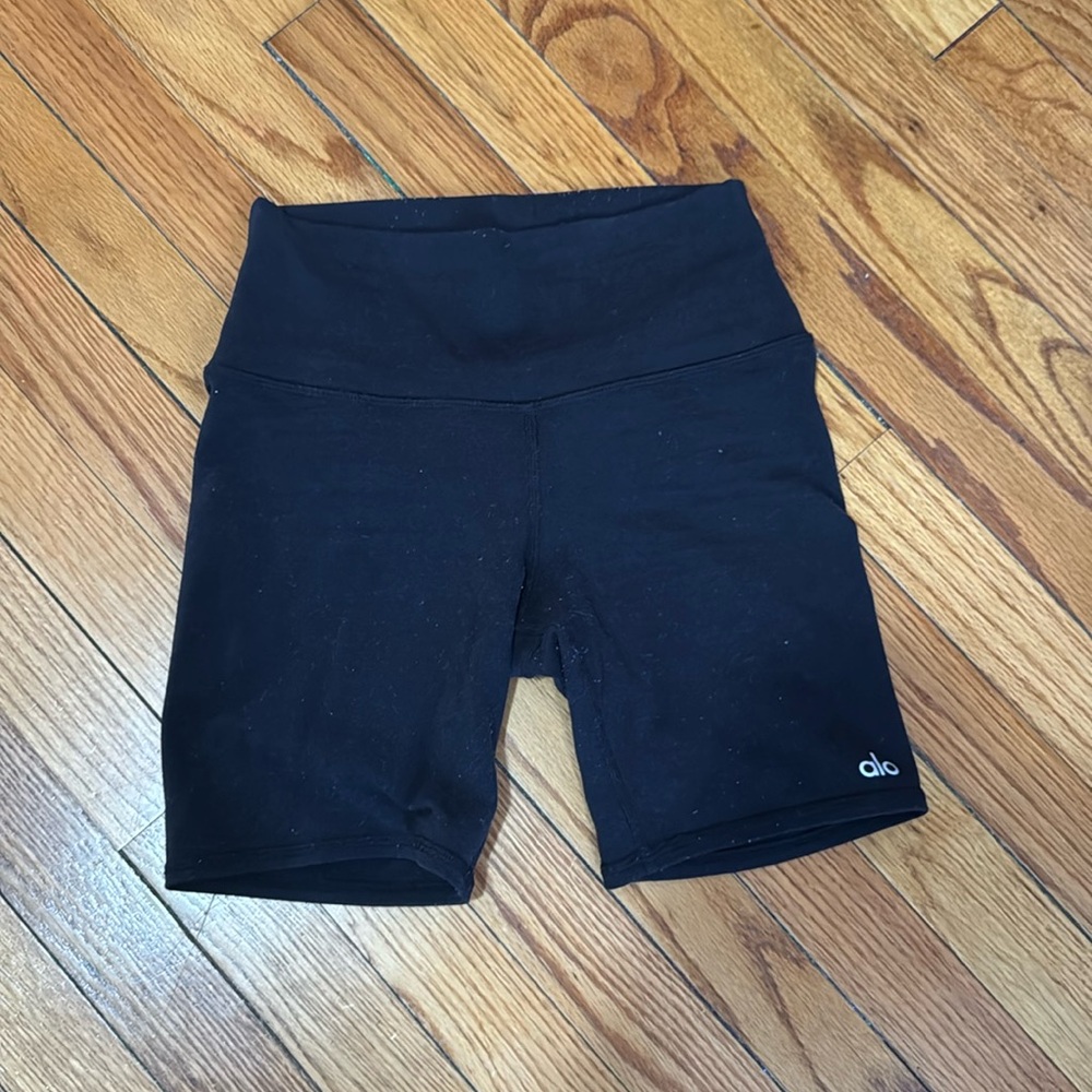 Alo Yoga bike shorts